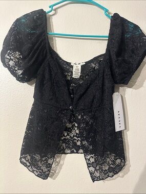 NWT sho sho Black Lace Puff-Sleeve Cropped Top Sz L